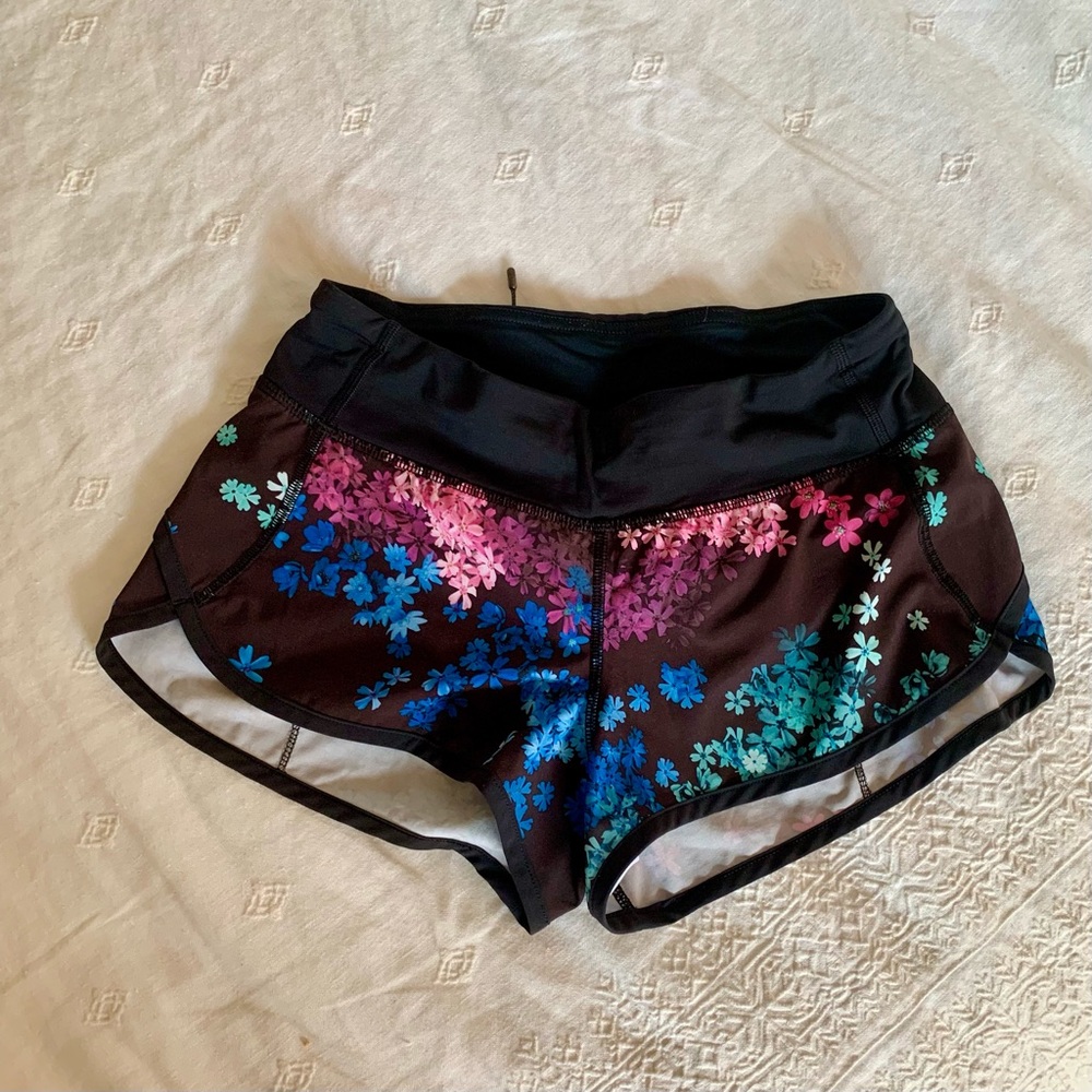 Size 2 Floral Lululemon Speed Up Shorts